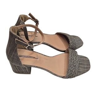 Maurices Roxy Gray Plaid Block Heel Sandals Size 9 Ankle Strap‎ Minimalist Chic